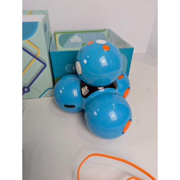 Wonder Workshop Dash Robot Coding STEM Learning Toy Bluetooth Complete - Picture 8 of 17
